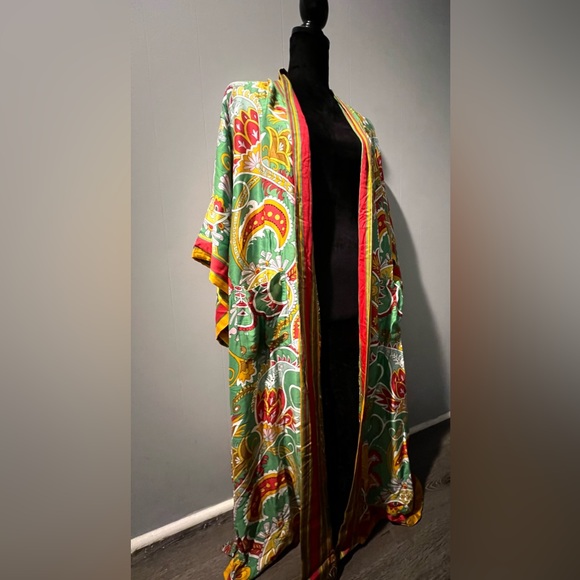 💗 Luxury Kimono 👘 (Reversible) ✨ - Picture 3 of 6